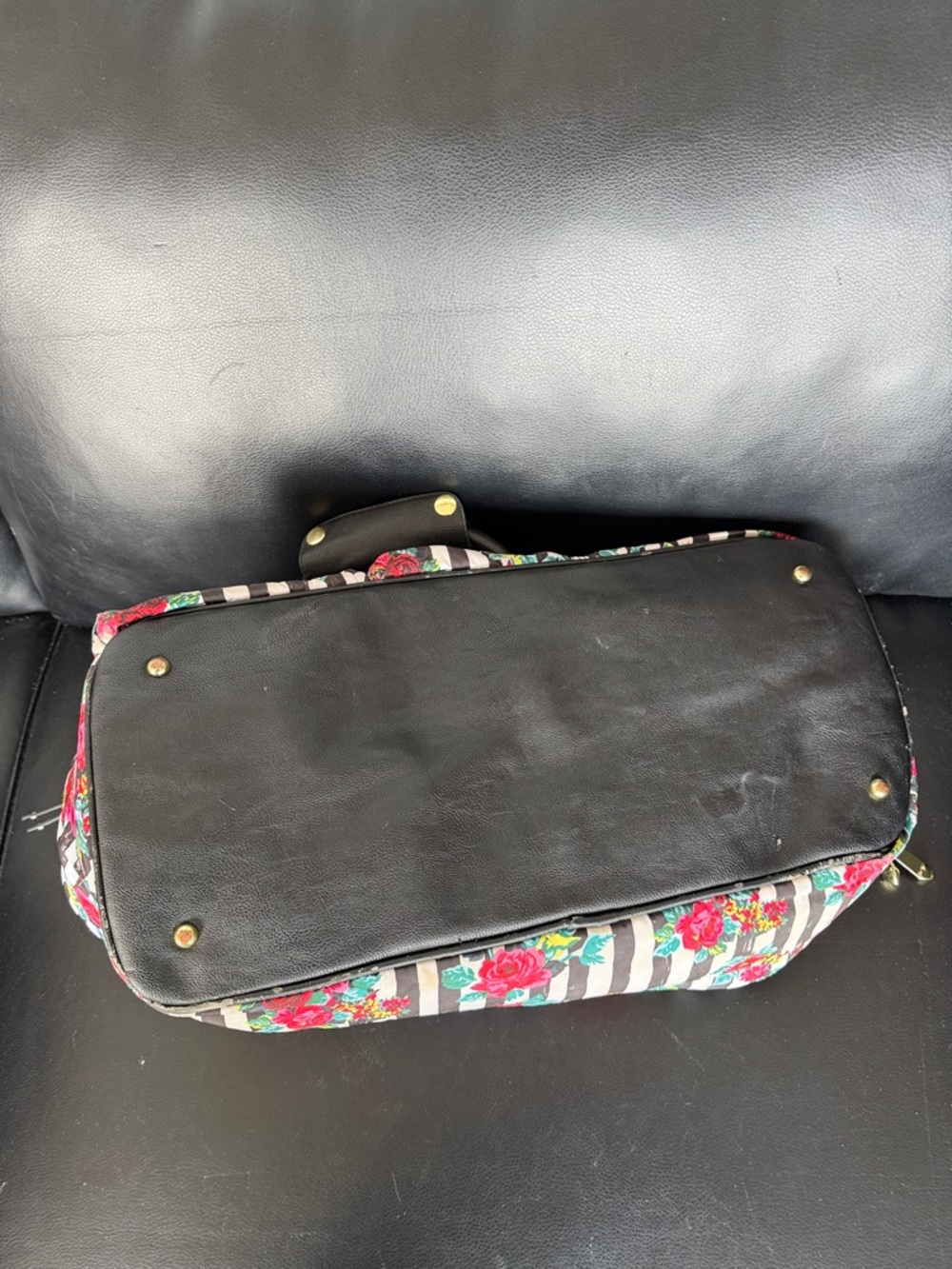 Betsy Johnson Bag - Picture 4 of 13